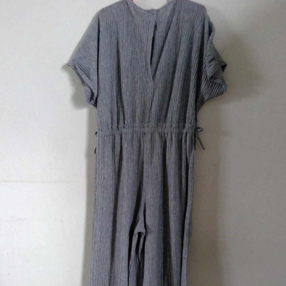 grey romper